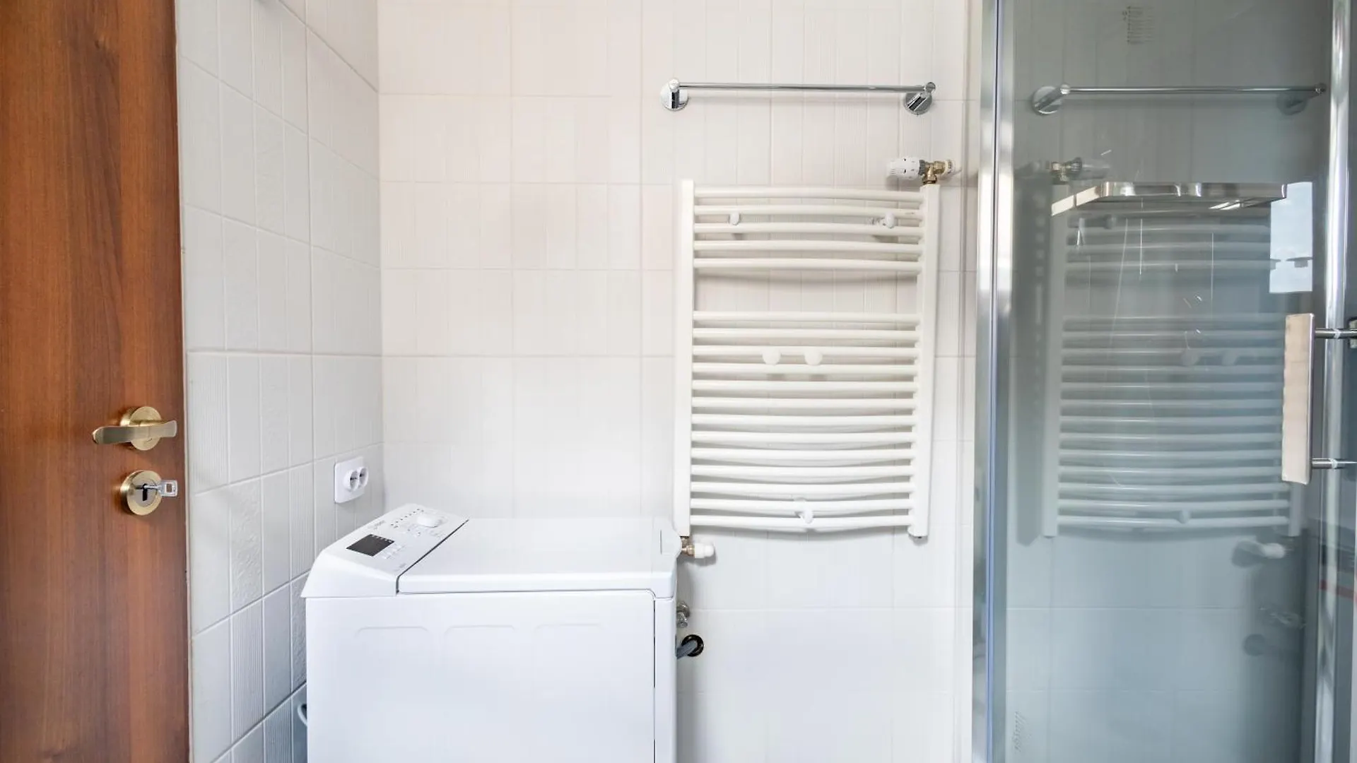 Downtown Victoria Apartments By Citybookings Bucharest