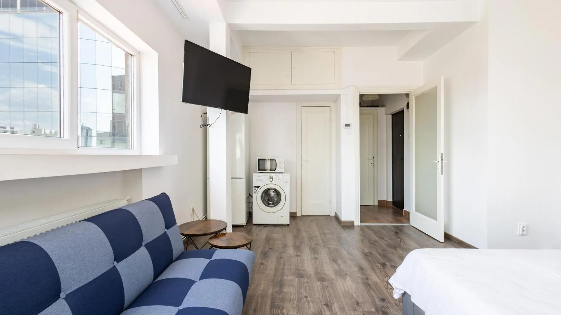 Downtown Victoria Apartments By Citybookings Bucharest